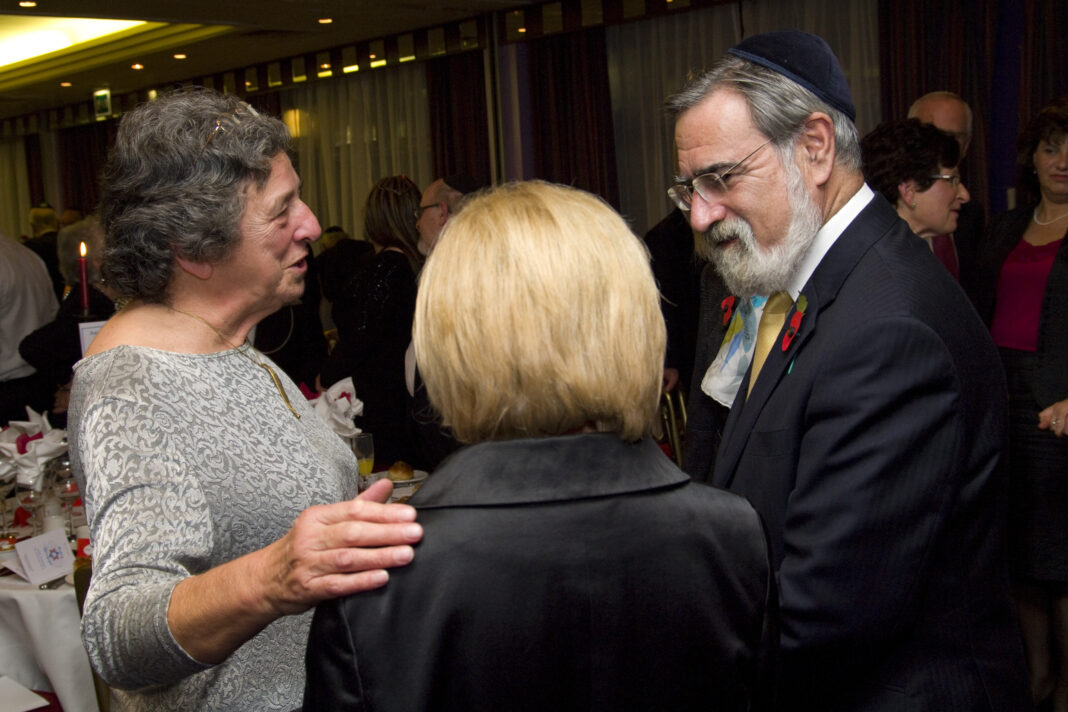 Ella-Marks with late Chief-Rabbi Jonathan Sacks