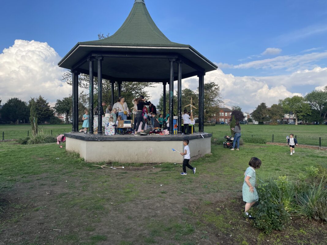 Parents For Future (PFF) West London at Elthorne Park