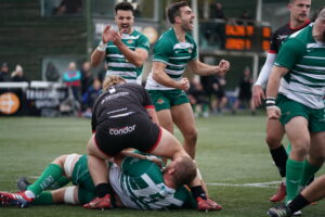 Cian Kelleher (left) and Craig Hampson (right) celebrate Ealing's early penalty try. Photo: Liam McAvoy.