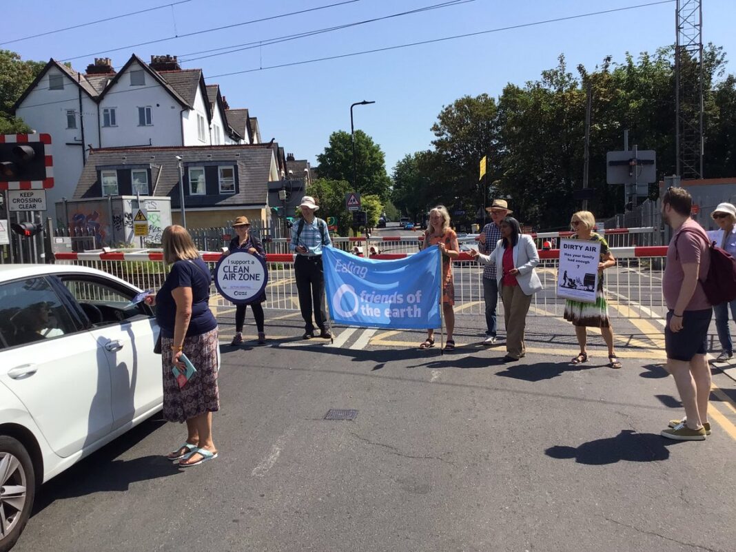 Reminding drivers not to idle at Acton Central level crossing