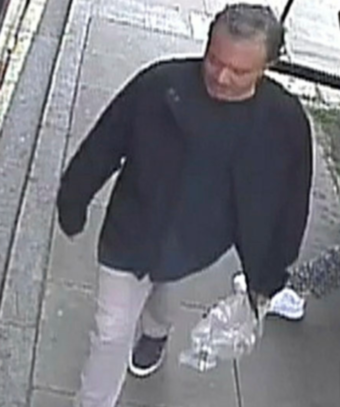 Police appeal for help to identify this man. Photo: Metropolitan Police