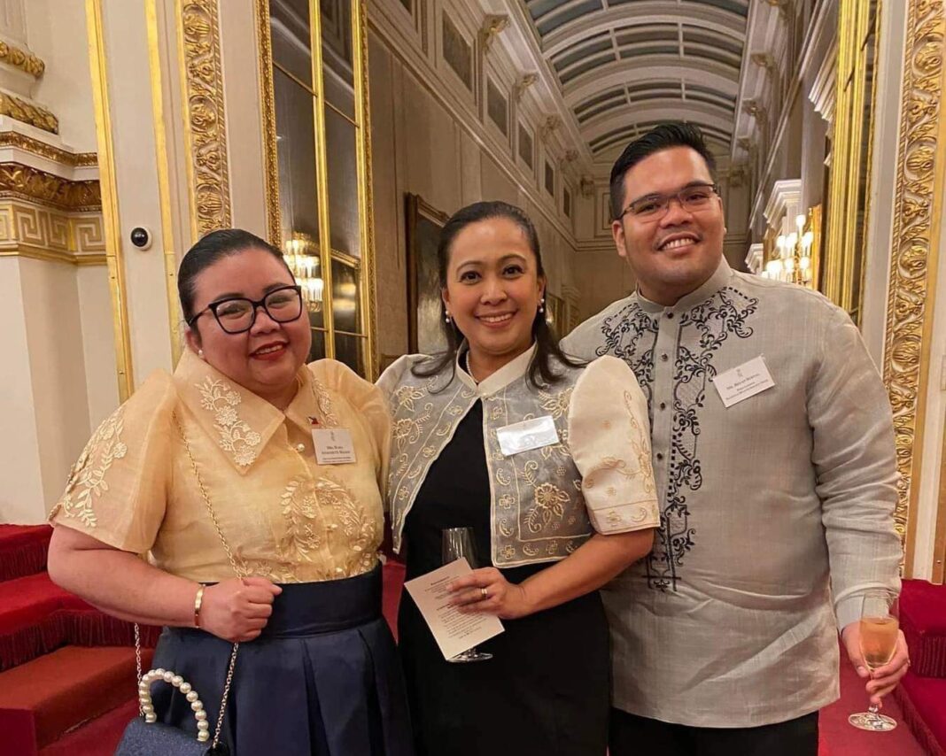 (R) Bryan Bernal from West London NHS Trust at Buckingham Palace. Photo: West London NHS Trust