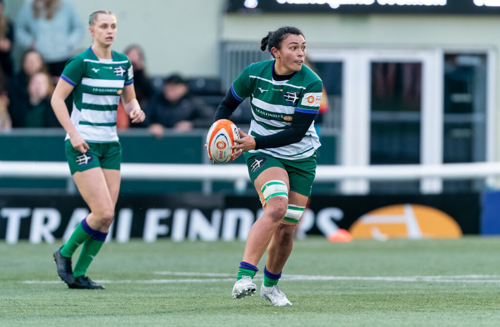 Shannon Ikahihifo of Trailfinders Women taking on Harlequins Women. Photo by Liam McAvoy.